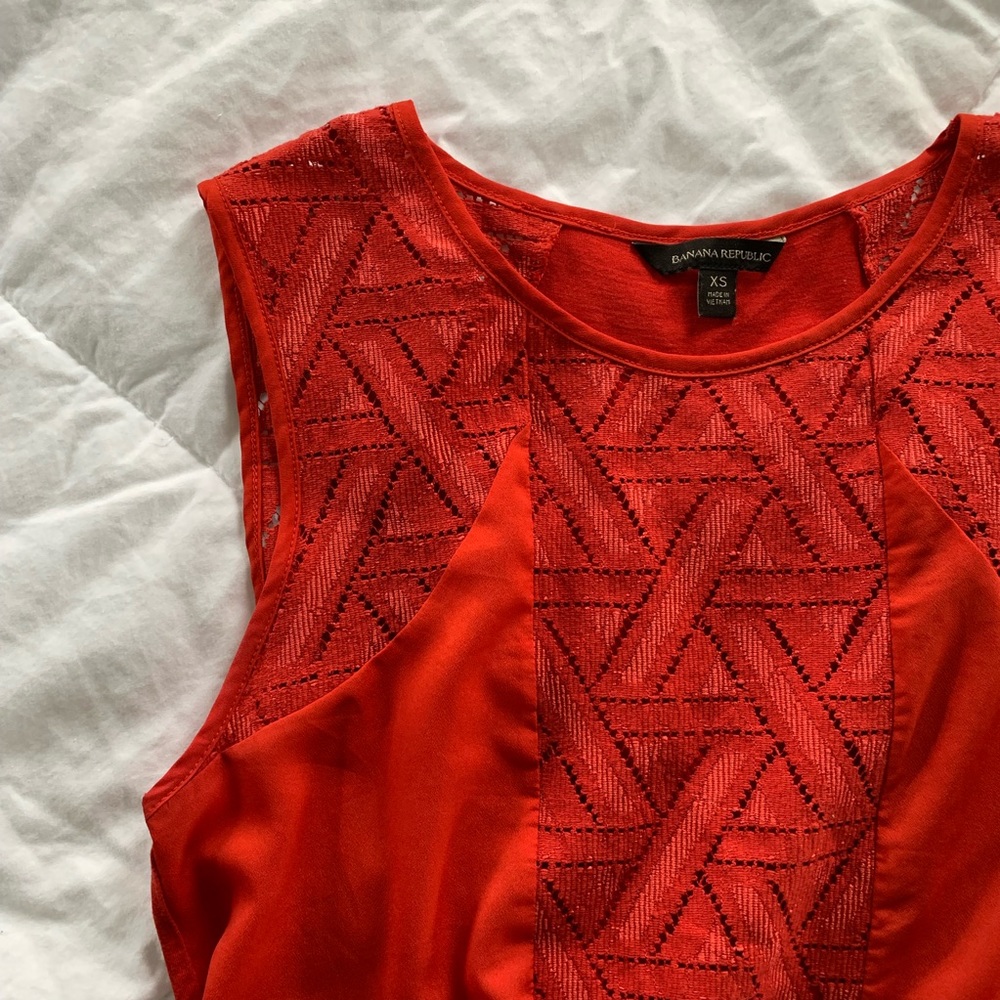 Banana Republic chiffon lace tank top
